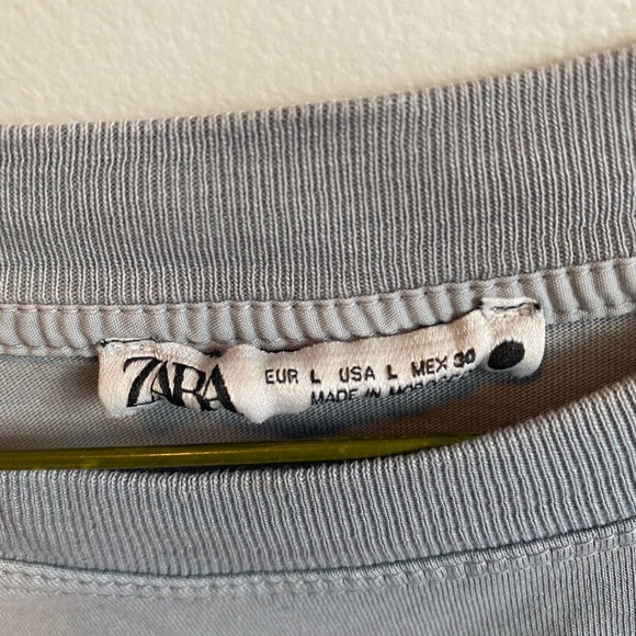 Cropped Tank W/ Shoulder Pads - Picture 3 of 4